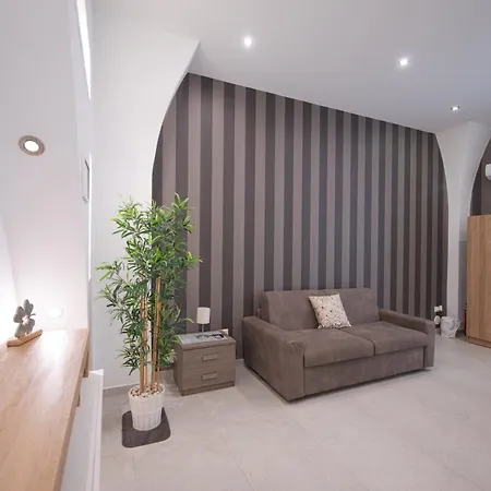Apartman La *